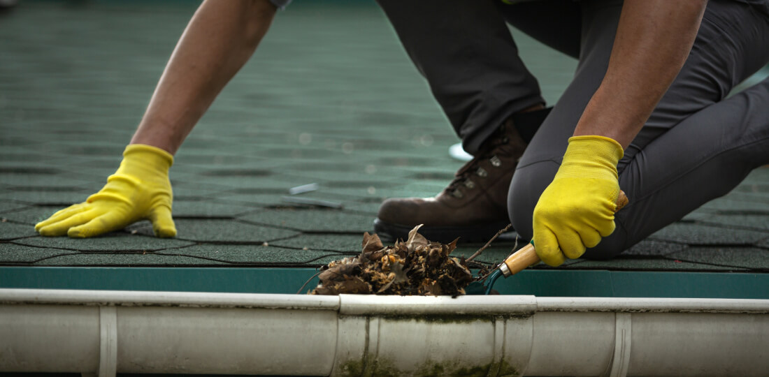 How to Fix & Maintain your Gutters: Why it’s Important and When You Should Do it