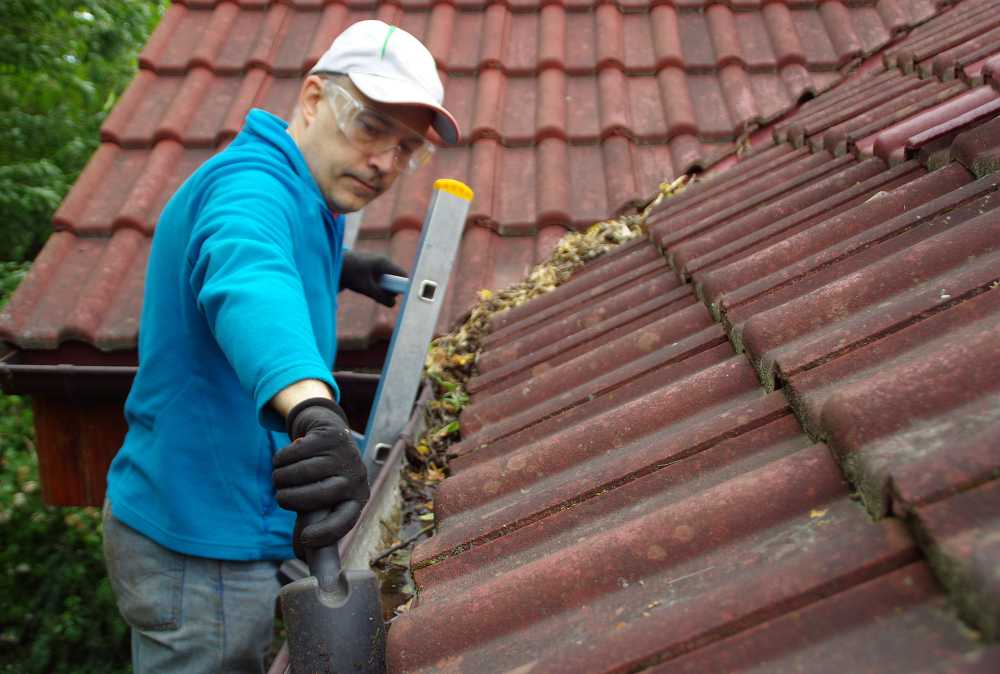 Tips for Cleaning your Gutters and Protecting your House